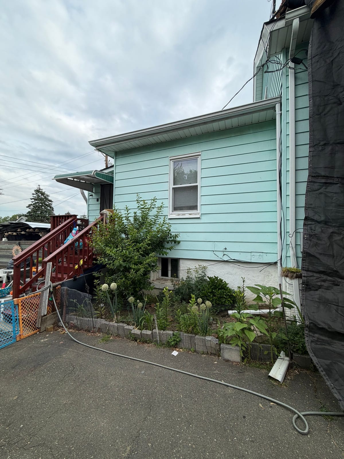 Roof Replacement project in Garnerville, NY — job site photo 1